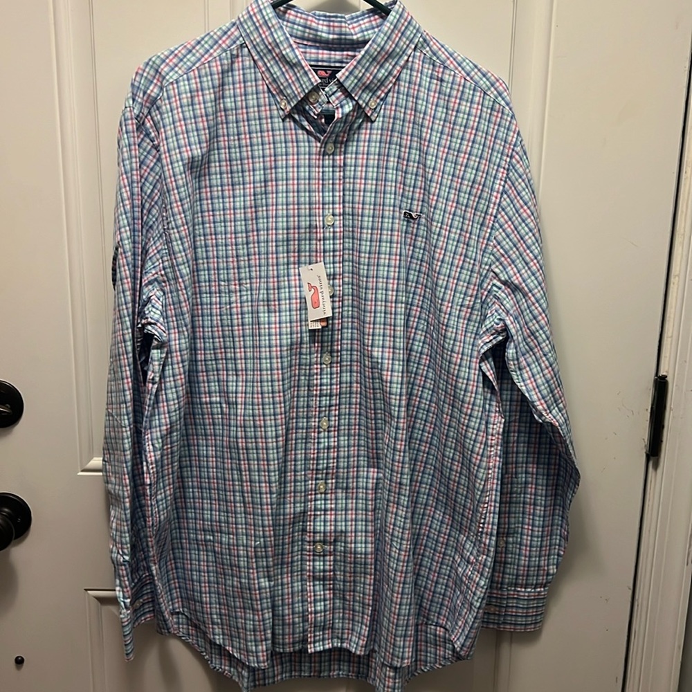 Men’s XL Vineyard Vines dress shirt.